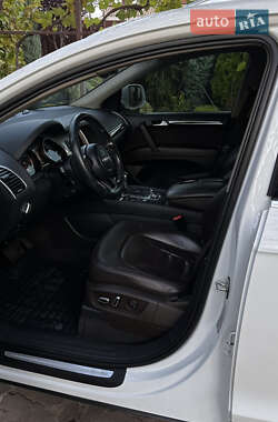 Внедорожник / Кроссовер Audi Q7 2012 в 