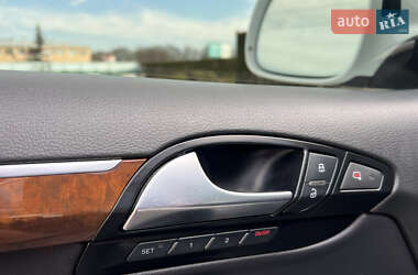 Внедорожник / Кроссовер Audi Q7 2010 в 