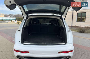 Внедорожник / Кроссовер Audi Q7 2010 в 