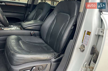 Внедорожник / Кроссовер Audi Q7 2010 в 