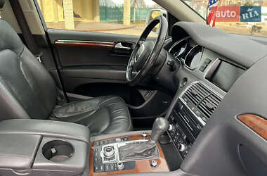 Внедорожник / Кроссовер Audi Q7 2010 в 