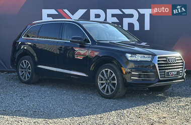 Внедорожник / Кроссовер Audi Q7 2017 в 