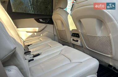 Внедорожник / Кроссовер Audi Q7 2017 в 