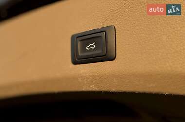 Внедорожник / Кроссовер Audi Q7 2014 в 