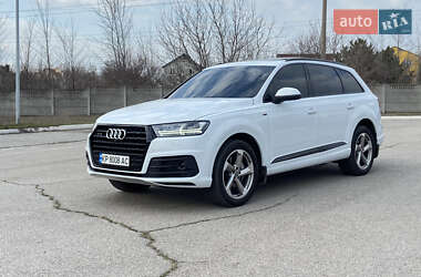 Внедорожник / Кроссовер Audi Q7 2018 в 