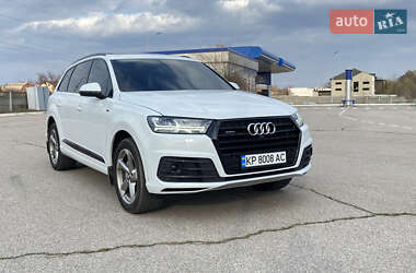Внедорожник / Кроссовер Audi Q7 2018 в 