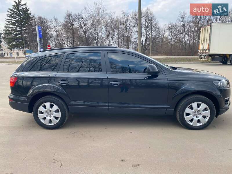 Внедорожник / Кроссовер Audi Q7 2006 в Недригайлове