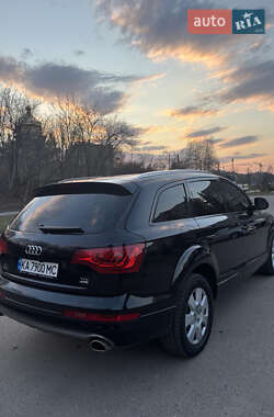 Внедорожник / Кроссовер Audi Q7 2012 в 