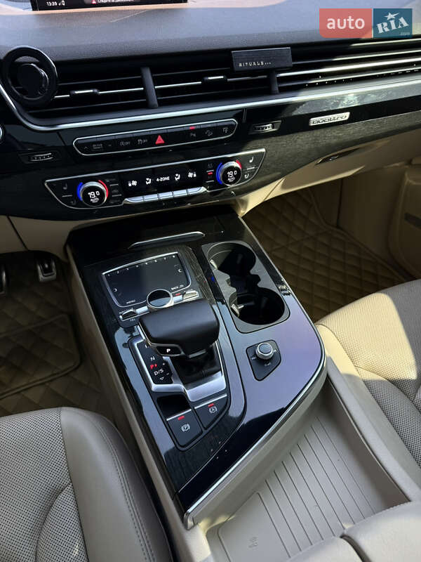 Внедорожник / Кроссовер Audi Q7 2016 в Львове