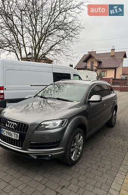 Внедорожник / Кроссовер Audi Q7 2012 в 