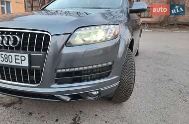 Позашляховик / Кросовер Audi Q7 2014 в 