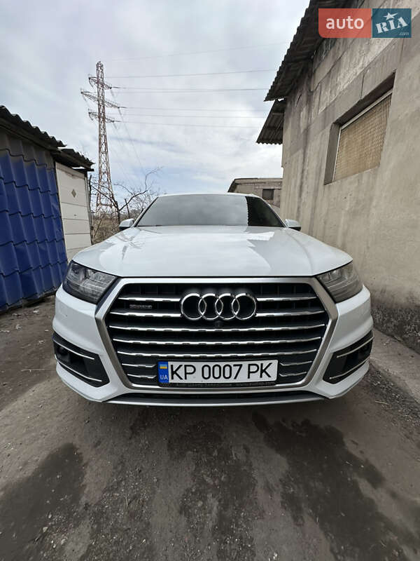 Позашляховик / Кросовер Audi Q7 2017 в Запоріжжі