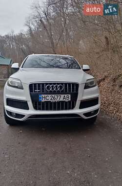 Внедорожник / Кроссовер Audi Q7 2011 в 