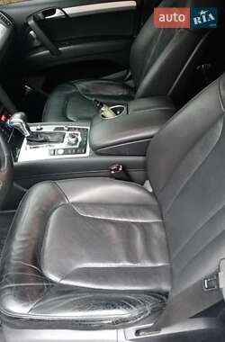 Внедорожник / Кроссовер Audi Q7 2011 в 