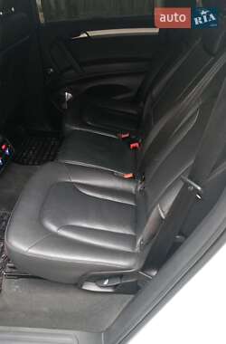 Внедорожник / Кроссовер Audi Q7 2011 в 
