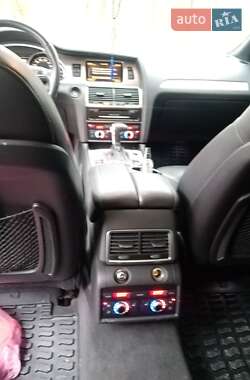 Внедорожник / Кроссовер Audi Q7 2011 в 