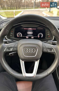 Внедорожник / Кроссовер Audi Q7 2021 в 