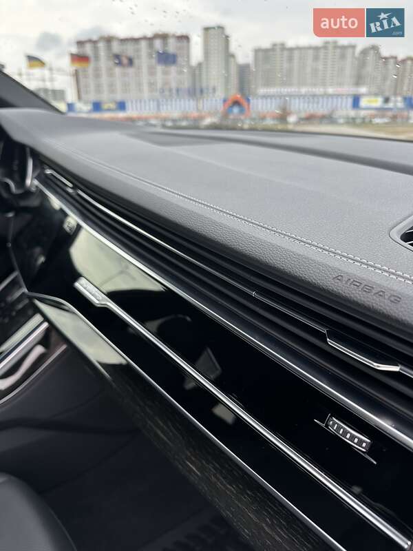 Внедорожник / Кроссовер Audi Q7 2023 в Киеве