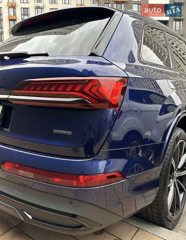 Внедорожник / Кроссовер Audi Q7 2023 в Киеве
