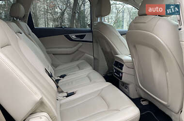 Внедорожник / Кроссовер Audi Q7 2018 в 