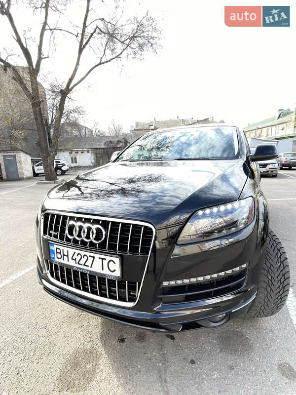 Внедорожник / Кроссовер Audi Q7 2015 в Николаеве