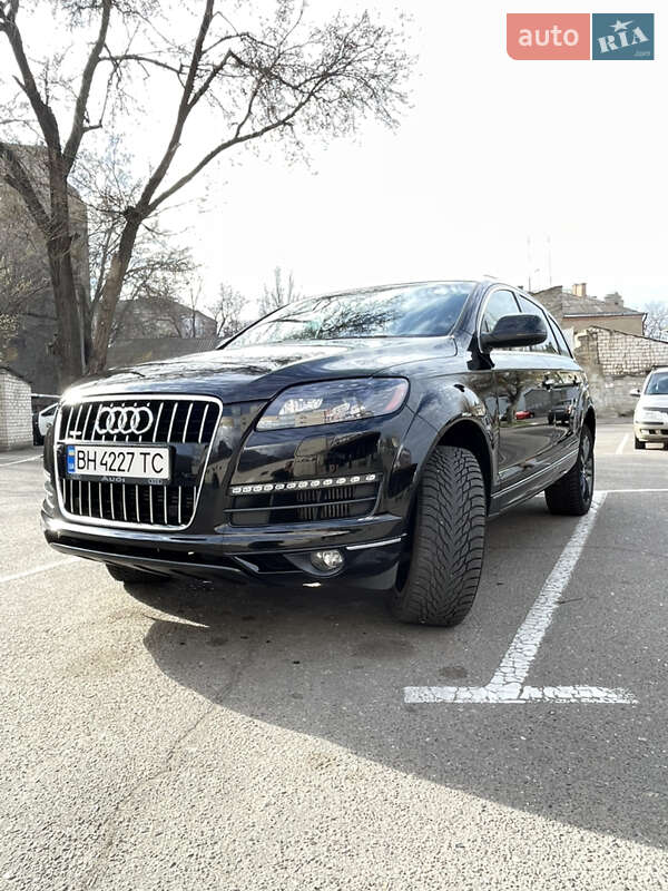 Внедорожник / Кроссовер Audi Q7 2015 в Николаеве