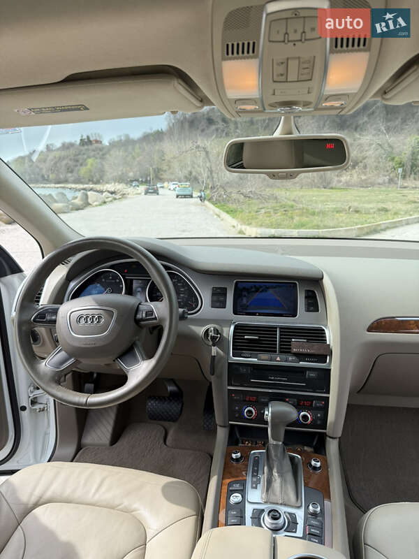 Позашляховик / Кросовер Audi Q7 2013 в Одесі