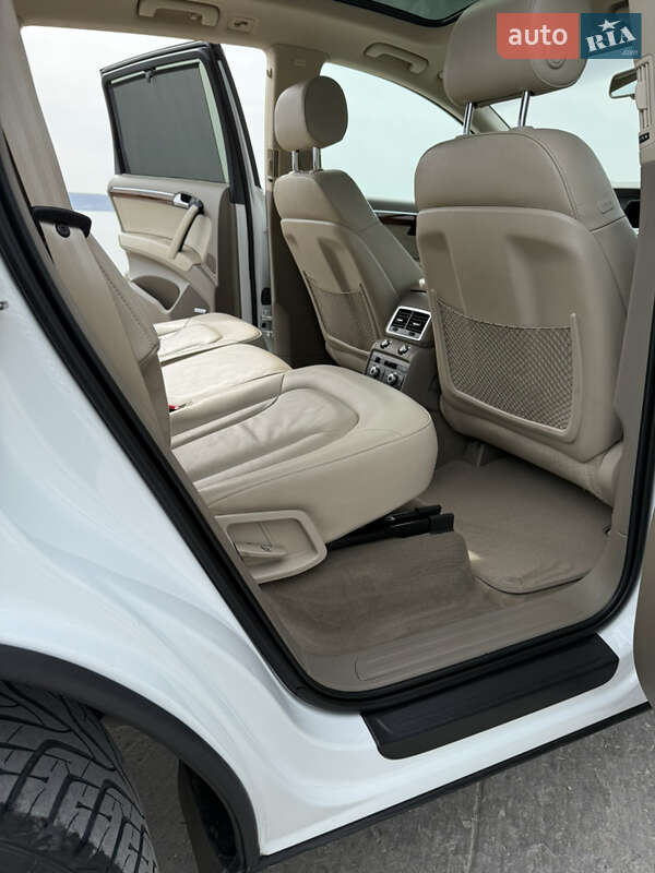Позашляховик / Кросовер Audi Q7 2013 в Одесі