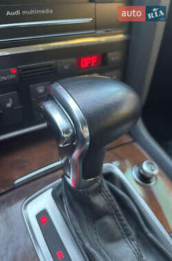 Внедорожник / Кроссовер Audi Q7 2012 в 