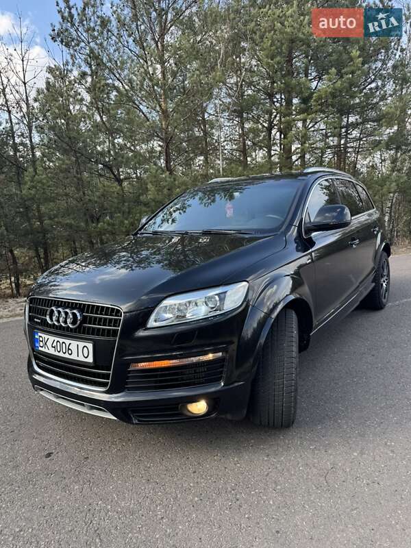 Внедорожник / Кроссовер Audi Q7 2008 в Рокитном