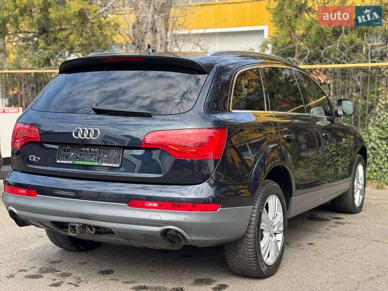 Внедорожник / Кроссовер Audi Q7 2011 в Одессе