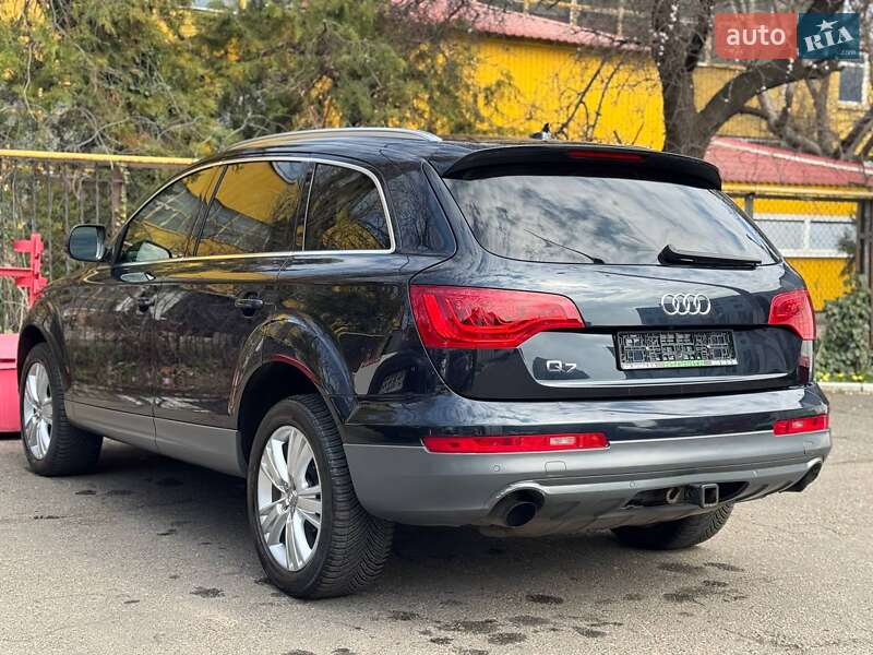 Внедорожник / Кроссовер Audi Q7 2011 в Одессе