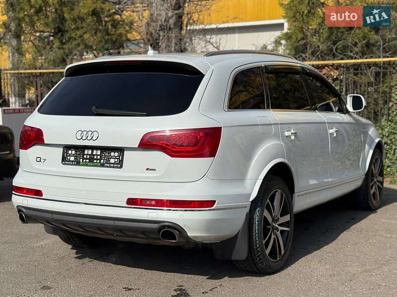 Внедорожник / Кроссовер Audi Q7 2013 в Одессе