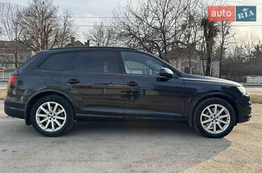 Внедорожник / Кроссовер Audi Q7 2018 в 