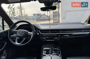Внедорожник / Кроссовер Audi Q7 2018 в 