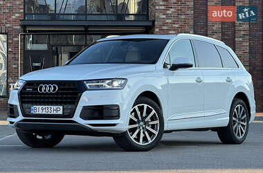 Внедорожник / Кроссовер Audi Q7 2016 в 