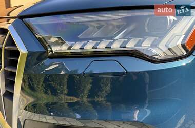 Позашляховик / Кросовер Audi Q7 2020 в 