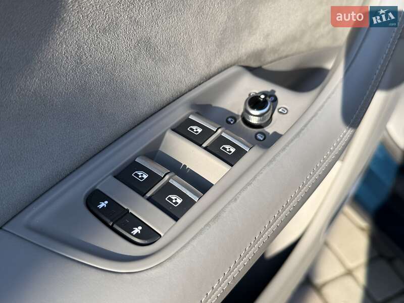 Позашляховик / Кросовер Audi Q7 2020 в Львові