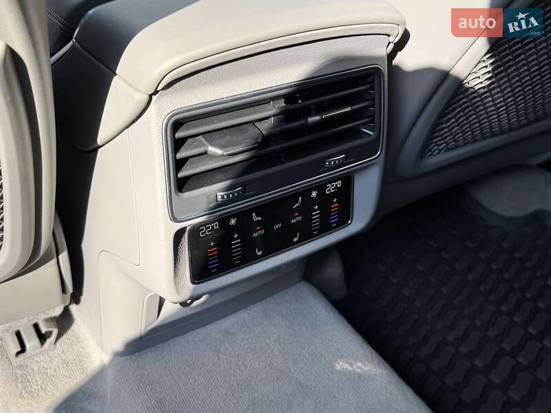 Позашляховик / Кросовер Audi Q7 2020 в Львові