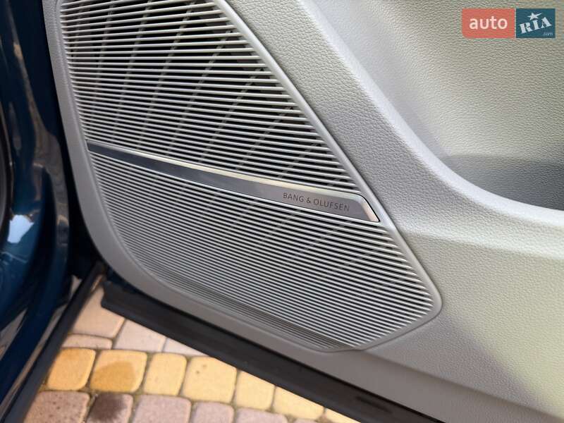 Позашляховик / Кросовер Audi Q7 2020 в Львові