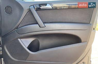 Внедорожник / Кроссовер Audi Q7 2015 в 
