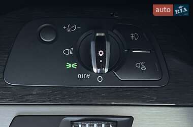 Внедорожник / Кроссовер Audi Q7 2015 в 
