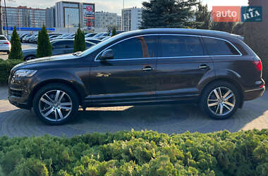Внедорожник / Кроссовер Audi Q7 2015 в 