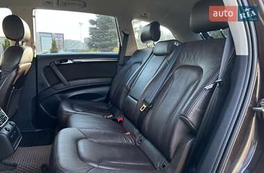 Внедорожник / Кроссовер Audi Q7 2015 в 