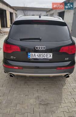 Внедорожник / Кроссовер Audi Q7 2007 в 