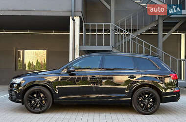 Внедорожник / Кроссовер Audi Q7 2017 в 