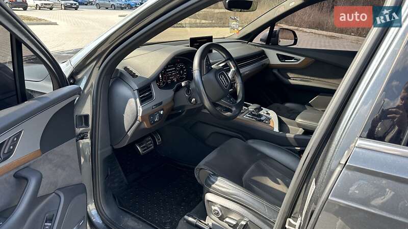 Внедорожник / Кроссовер Audi Q7 2016 в Полтаве