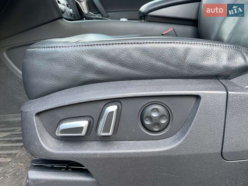 Позашляховик / Кросовер Audi Q7 2015 в Києві