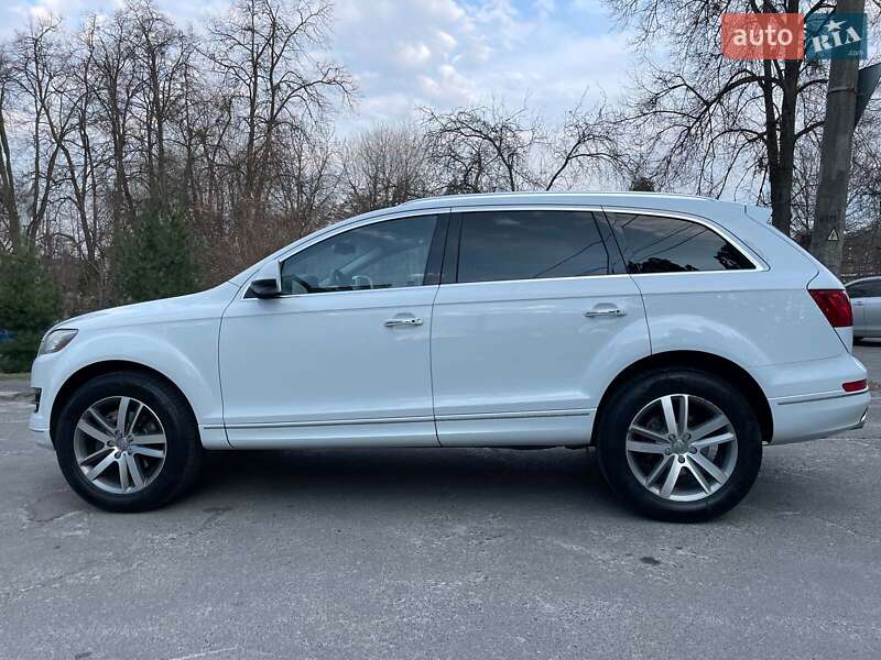 Позашляховик / Кросовер Audi Q7 2015 в Києві