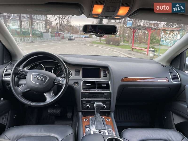 Позашляховик / Кросовер Audi Q7 2015 в Києві